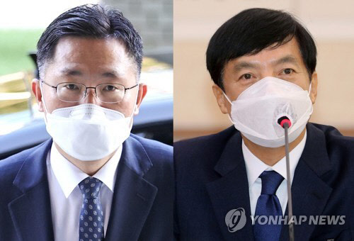 서울중앙지검장 이정수(왼쪽)와 서울고검장 이성윤. 연합뉴스